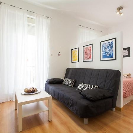Peral Home Cozy Apartment Sevilha Exterior foto